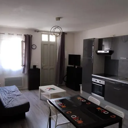 Meuble Centre Ville- Gare Cotterets Διαμέρισμα *