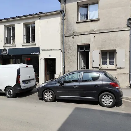 Apartment Meuble Centre Ville- Gare Cotterets *